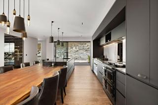 Whenua Lodge - Our Land Lodge - Glenorchy - 3