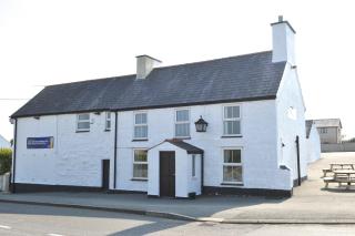 California Inn - Brynteg - 2