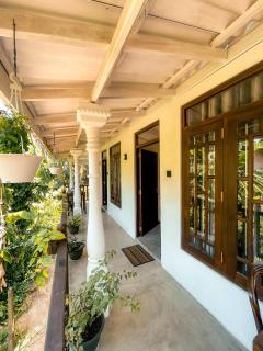 Coconut Beach House - Galle - 7