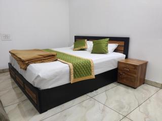 Ponnus Residency - Attappādi - 5