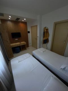 Hotel Ble Ble Vlore - Vlorë - 5