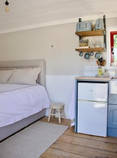 Little Heaven shepherds hut - Glengarriff - 7