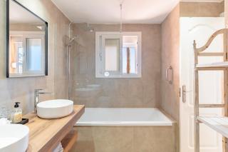 Beachfront 3BR Townhouse with pool in Estepona - 9