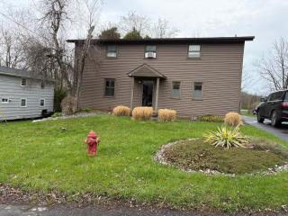 105 Robert Drive - Syracuse - 2
