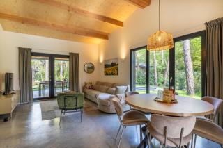 Luxe familiehuis in parkbos - Giethmen - 8