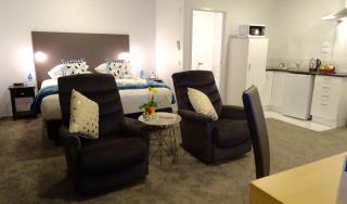 BKs Premier Motel Hamilton - 6