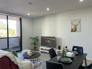 Cozy New 2BR & Near Airport, Mall & Transit - Sídney - 4