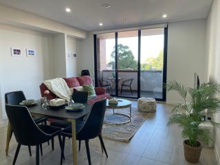 Cozy New 2BR & Near Airport, Mall & Transit - Sídney - 1
