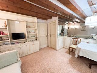 Rialto Elegant Hideaway near St Mark's Square - Venice - 8