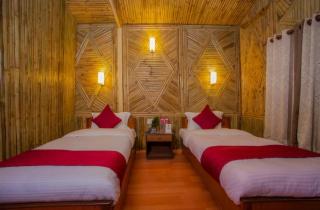 Babylon Bamboo Cottage - - 1