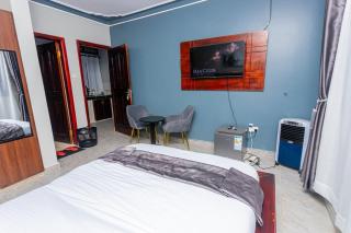 Then Den Soroti White & Gray - Soroti - 9