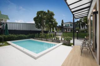 Your Tropical Island Home - New & Modern 2BR Pool Villa Seamate - 1