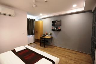 Hotel 57-A Noida Sector 51 - Noida - 4