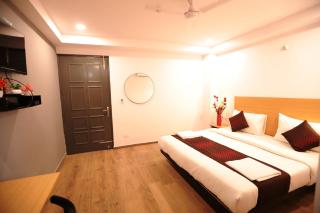 Hotel 57-A Noida Sector 51 - Noida - 2