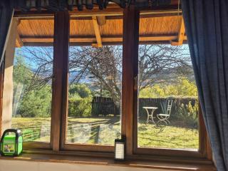 Thekwane Nest and Ondini Self catering cottages - Drakensberg Gardens - 4