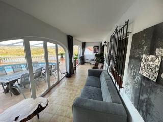 Large villa, great view with private swimming pool - 2