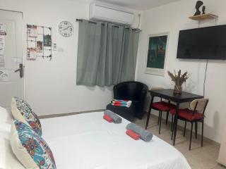 The Lowest Place on Earth B&B - Neʼot HaKikar - 3