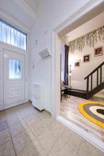 Cosy Nest In BUDAPEST CENTER BY NEW YORK CAFE - 3