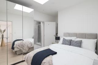 Immaculate and Homely 3-bed Penthouse in Milton Keynes by Renzo, Amazing Views, Brilliant Location! - Milton Keynes - 1