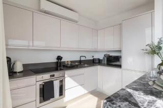 Immaculate and Homely 3-bed Penthouse in Milton Keynes by Renzo, Amazing Views, Brilliant Location! - Milton Keynes - 5