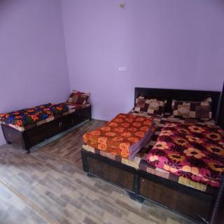 Aditya guest House and Restaurant - - 8