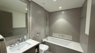 Modern 1BR Apartment - JVC - WiFi - Pool - Gym - 1