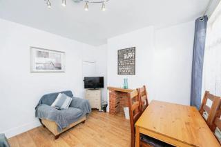 4 Bedroom House For Corporate Stays in Kettering - Kettering - 4