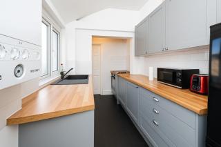 4 Bedroom House For Corporate Stays in Kettering - Kettering - 0