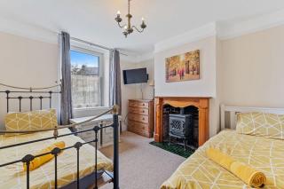 4 to 5 bedroom house near Burton Latimer, Isham and Welly - Isham - 2