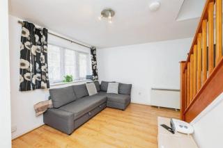 2 Bedroom House For Corporate Stays in Kettering - Kettering - 0