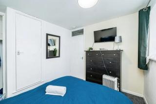 2 Bedroom House For Corporate Stays in Kettering - Kettering - 3