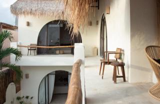 Villa Bella - Stylish 3-Bedroom Oasis with Mediterranean Charm - Canggu - 4