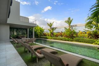 Villa Merengue by BaliSuperHost - 3