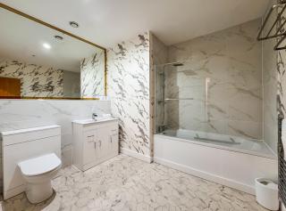 Modern 2 Bedroom Flat - Riverside Lofts - - 9