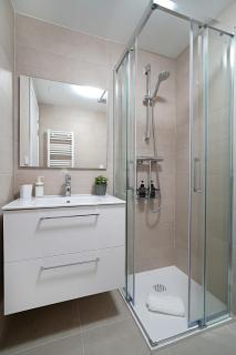 GALIHOST - Apartamentos con parking frente a la playa - 4