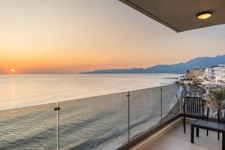 Palm Beach Luxury Seafront Suites - Hersonissos - 5