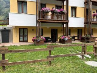 Suite 6 posti Corbet - Piscina -Spa - gym-giardino - Champoluc - 6