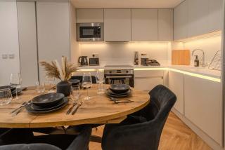 The Hidden Suite - 4BR Townhome Roof Top - 3