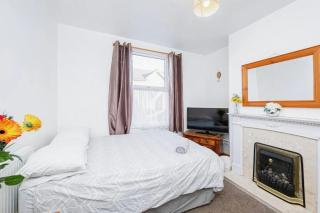 4 Bedroom House For Corporate Stays in Kettering - Kettering - 6