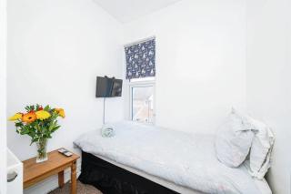 4 Bedroom House For Corporate Stays in Kettering - Kettering - 3