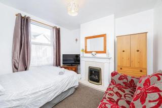4 Bedroom House For Corporate Stays in Kettering - Kettering - 4