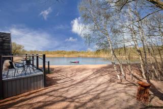 Stonelake Lodges - Birch Bank lakeside lodge with hot tub - - 9