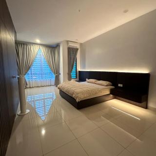 Kluang Family Homestay For 11pax,Taman Tasik Indah - Kluang - 3