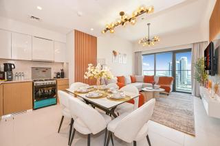 New Luxe 2BR in Burj Royale, 1 Min Walk to Dubai Mall,40th Floor, Burj Khalifa View Pool, Wifi, Gym - 4