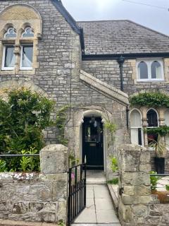 B & B Ryde - - 0