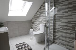 Luxury 3-Bed Cottage, West Wales - Crymmych Arms - 3
