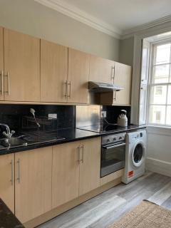 Stylish 2BR with WiFi - Bath - 8