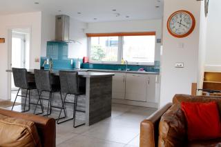 Luxury 3-Bed Cottage, West Wales - Crymmych Arms - 6