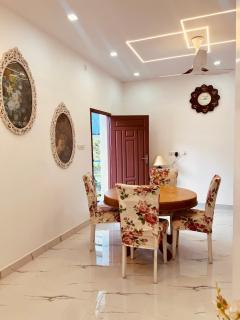The Bougainvilla Homestay - Cochin - 7