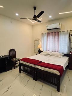 The Bougainvilla Homestay - Cochin - 2